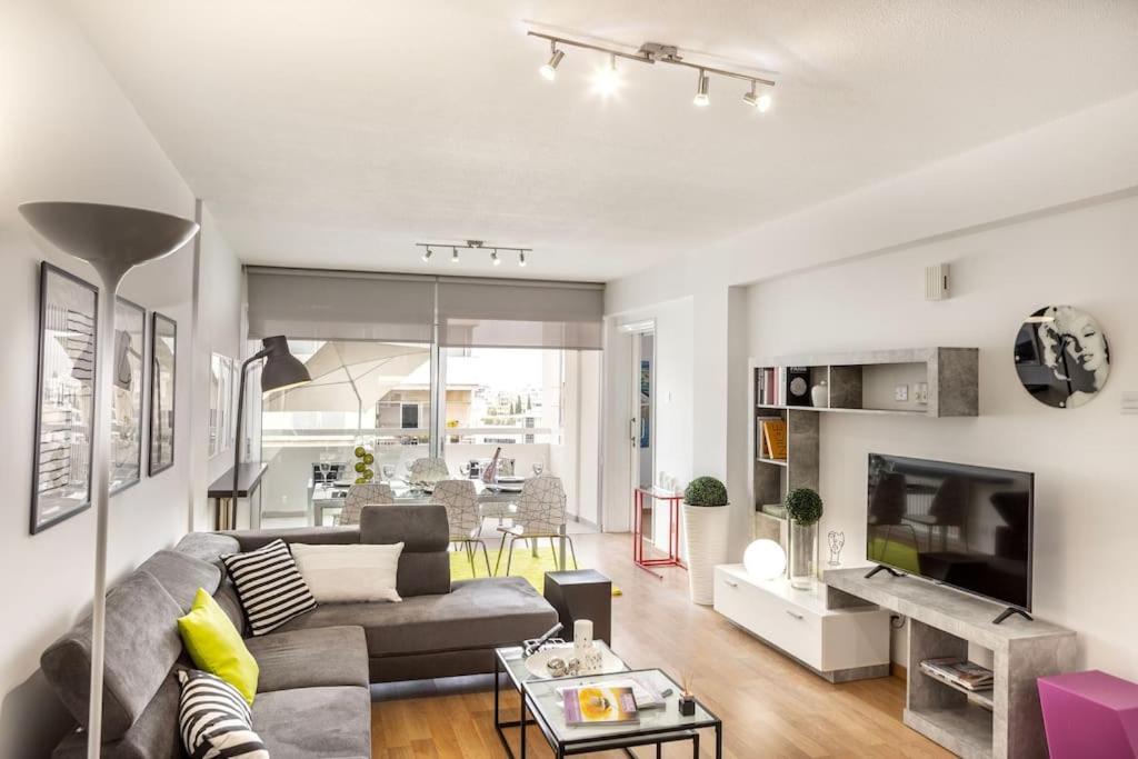 Apartament Luxurious Bright & Stylish 2Br With Office In Nikozja Zewnętrze zdjęcie
