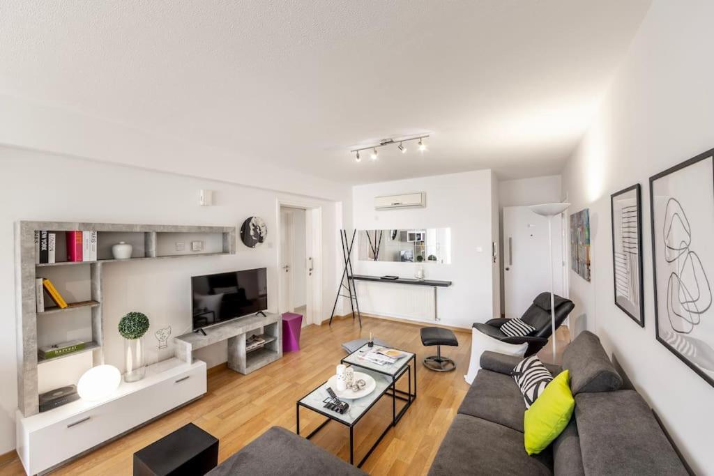 Apartament Luxurious Bright & Stylish 2Br With Office In Nikozja Zewnętrze zdjęcie